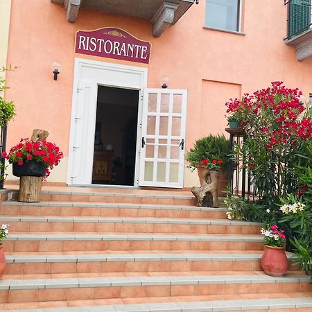 Hotel Ristorante Borgovecchio Montegrosso dʼAsti Zewnętrze zdjęcie